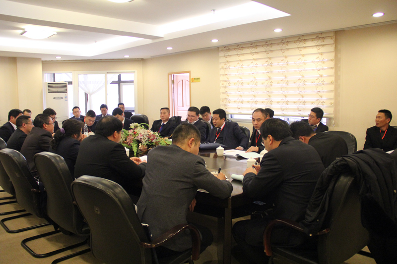 1518166167110677.jpg 對(duì)大會(huì)報(bào)告進(jìn)行熱烈討論.JPG