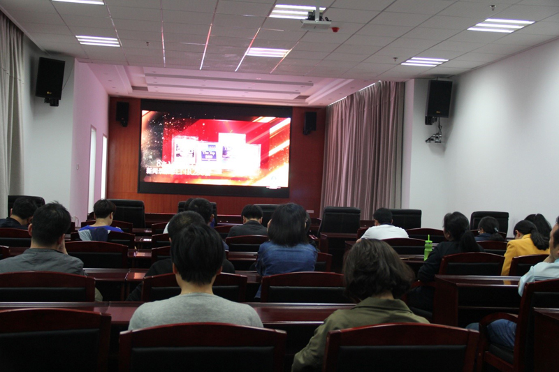 1525932375674867.jpg 觀看厲害了我的國.jpg