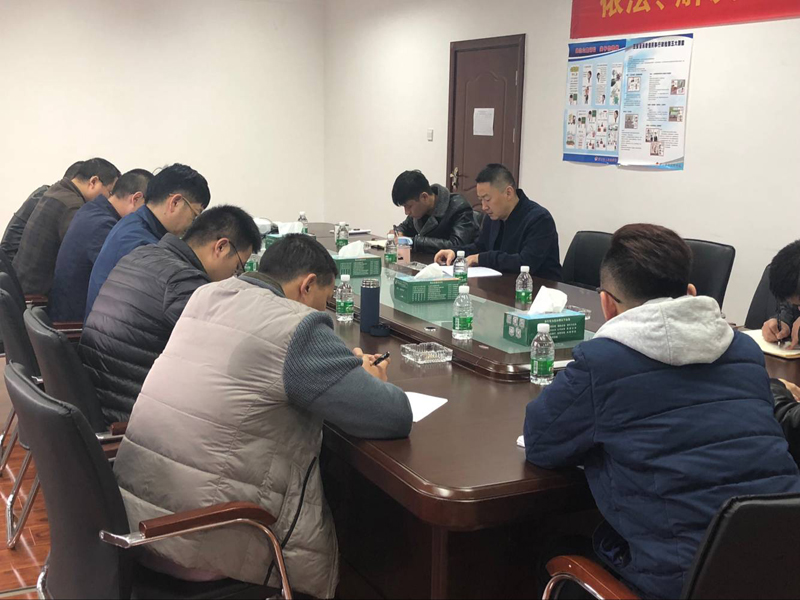 1542329800543792.jpg 座談會(huì)2.jpg