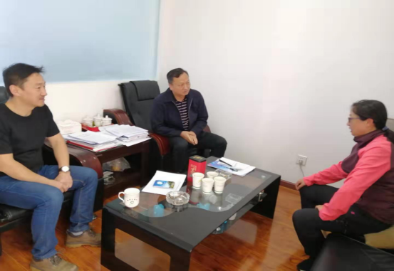 1571206636409103.png 與祥云財富工業(yè)園區(qū)管委會主任趙武座談.png
