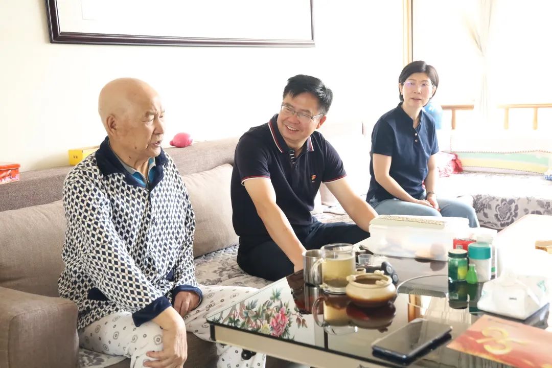 1659491917370918.jpg 公司開展慶“八一”走訪慰問活動3.jpg